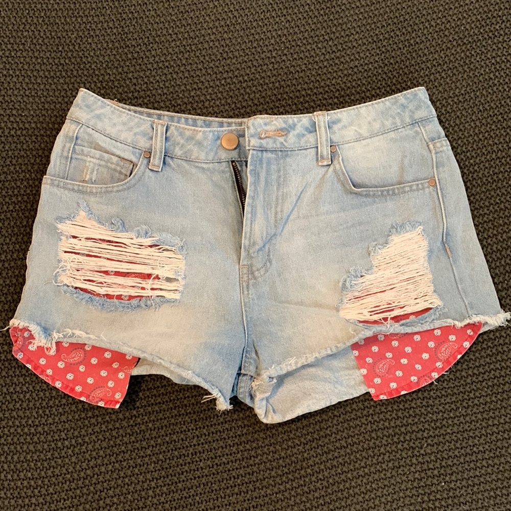 Distressed Jean Shorts with Western Print Pockets